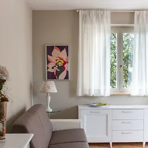  Appartamento 2-bedroom Apt, With Balcony & Aircondition - 50 M From The